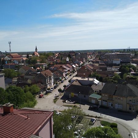 Apartman Nebo Vinkovci Exterior foto